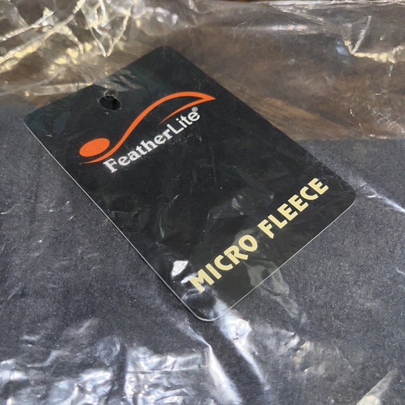 Men’s Large FeatherLite Micro Fleece Vests (NWT) - Picture 6 of 7